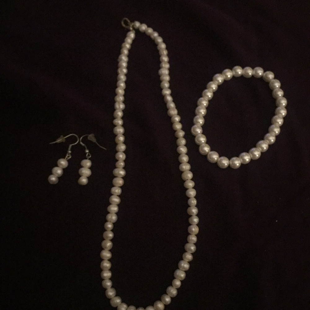 Pearl set - Picture 1 of 4